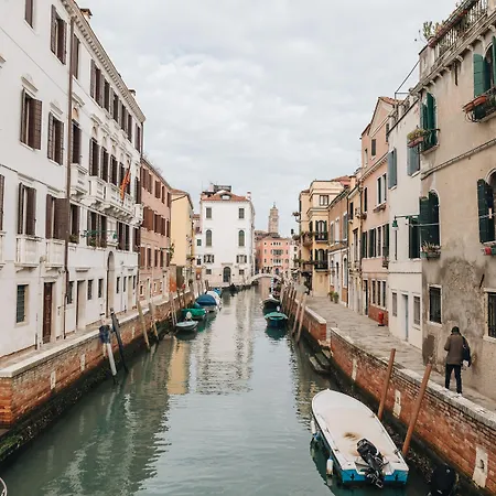 San Vio Palace Luxury Apartamento *