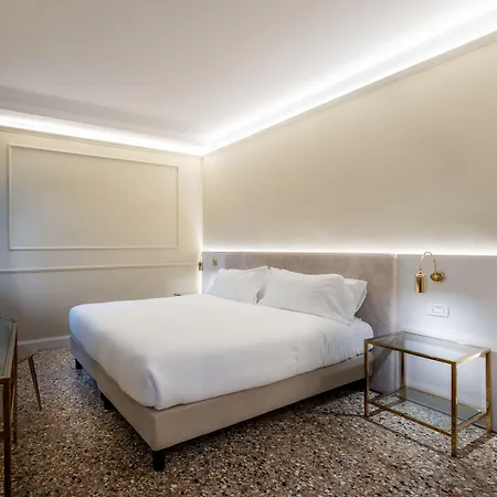 San Vio Palace Luxury アパート