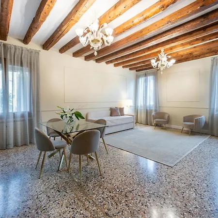 San Vio Palace Luxury Apartment *