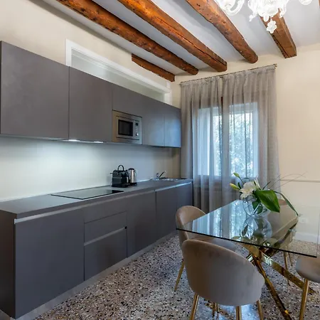Apartment San Vio Palace Luxury