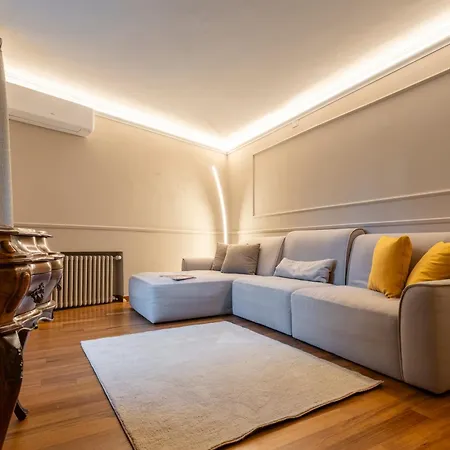 San Vio Palace Luxury Apartment